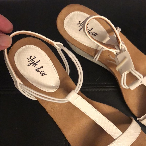 NEW LISTING! NIB Style & Co Mulan Sandals - Picture 5 of 9